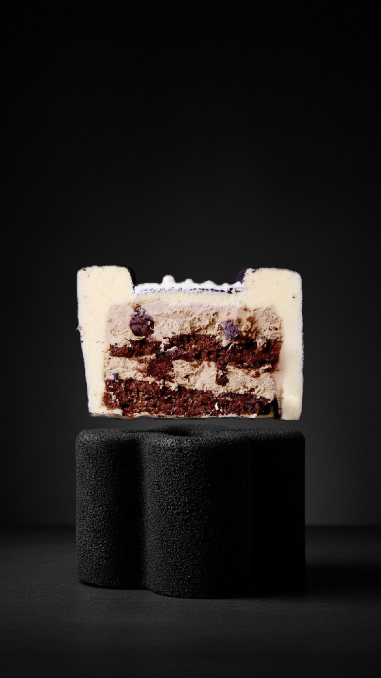 Person making a Bouquette of flowers